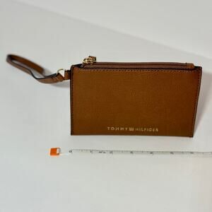 🍄‍🟫 Leather Wristlet : Tommy Hilfiger Brown Wallet Stadium Approved Women No Bag